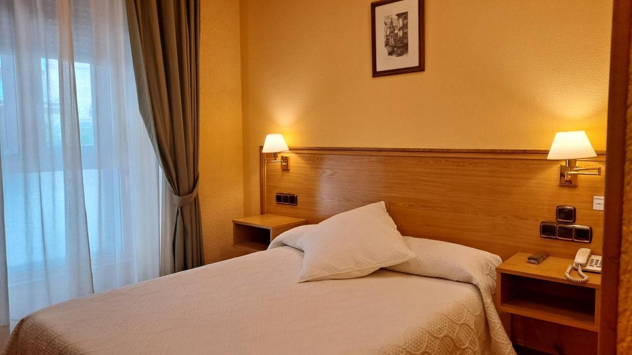 Pension La Concha San Sebastian Exterior photo