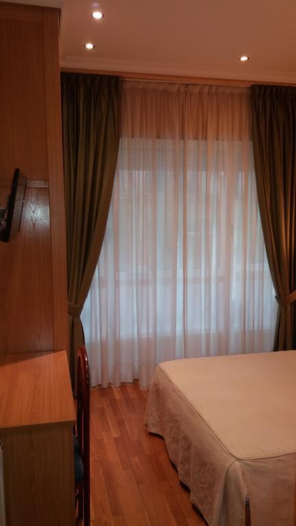 Pension La Concha San Sebastian Exterior photo