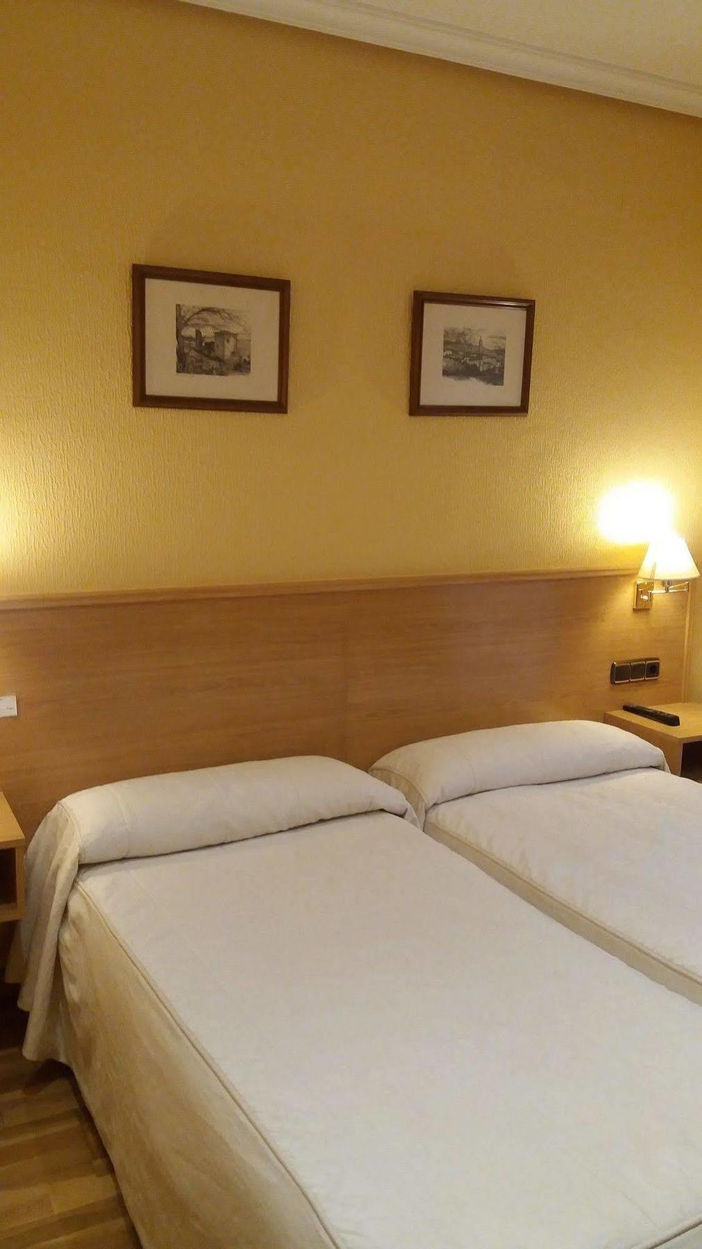 Pension La Concha San Sebastian Exterior photo
